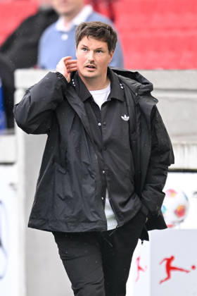 Trainer Merlin Polzin Hamburger SV gestures, gestures during the Bundesliga match between VfB Stuttgart and Hamburger SV, MHPArena Stuttgart am 12 April 2026 in Stuttgart, Germany Photo by Harry Langer DeFodi Images Trainer Merlin Polzin Hamburger SV gestures during the Bundesliga match between VfB Stuttgart and Hamburger SV at MHPArena Stuttgart on April 12, 2026 in Stuttgart, Germany Photo by Harry Langer DeFodi Images DFL regulations prohibit any use of photographs as image sequences and or quasi video Photo by Harry Langer DeFodi Images DFL regulations prohibit any use of photographs as image sequences and or quasi video
