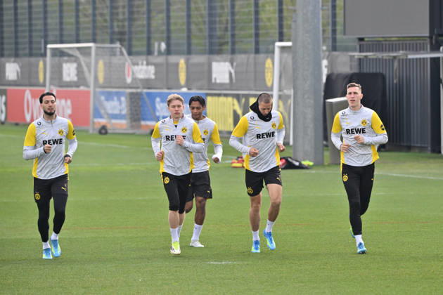 Nico Schlotterbeck Borussia Dortmund , Waldemar Anton Borussia Dortmund , Daniel Svensson Borussia Dortmund , Ramy Bensebaini Borussia Dortmund , front v re 14 04 2026, Football 1 Bundesliga, Season 2025 2026, Training Borussia Dortmund Dortmund training ground North Rhine-Westphalia Germany Team2