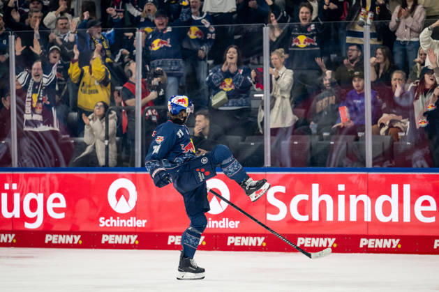 Markus Eisenschmid EHC Red Bull Muenchen, 11 celebrates his goal for 4 1 GER, EHC Red Bull Muenchen vs Adler Mannheim, ice hockey, DEL, playoffs, semi-final game 4, season 2025 2026, 14 04 2026 GER, EHC Red Bull Muenchen vs Adler Mannheim, ice hockey, DEL, playoffs, semi-final game 4, season 2025 2026, 14 04 2026 Muenchen Copyright: xEibner-Pressefoto HeikexFeinerx EP_HFR