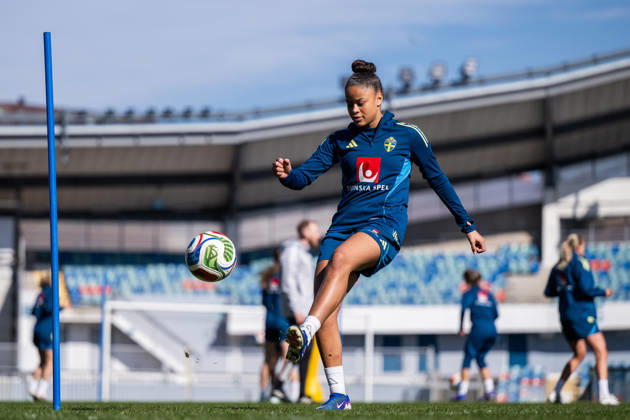 260416 Felicia Schröder of the Swedish women s national football team during a training session on April 16, 2026 in Gothenburg Photo Mathias Bergeld BILDBYRAN code MB MB1364 fotboll football soccer fotball vm kval kval fifa womens world cup qualifier qualifier träning practice training sverige sweden dam bbeng women kvinner Copyright: MATHIASxBERGELD BB260416MB016