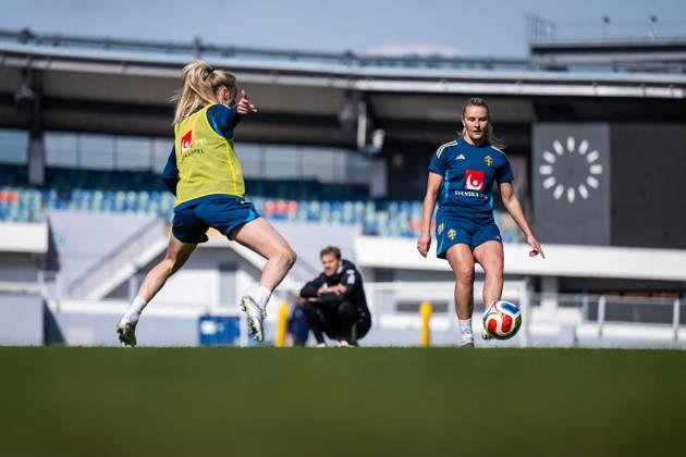 260416 Amanda NildÃ n of the Swedish women s national football team during a training session on April 16, 2026 in Gothenburg Photo Mathias Bergeld BILDBYRAN code MB MB1364 fotboll football soccer fotball vm kval kval fifa womens world cup qualifier qualifier träning practice training sverige sweden dam bbeng women kvinner  Copyright: MATHIASxBERGELD BB260416MB038