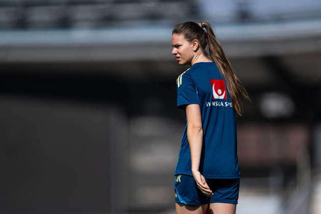 260416 Bella Andersson of the Swedish women s national football team during a training session on April 16, 2026 in Gothenburg Photo Mathias Bergeld BILDBYRAN code MB MB1364 fotboll football soccer fotball vm kval kval fifa womens world cup qualifier qualifier träning practice training sverige sweden dam bbeng women kvinner  Copyright: MATHIASxBERGELD BB260416MB051