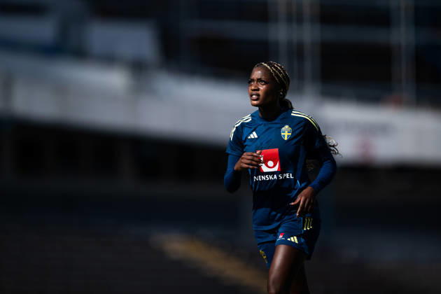260416 Evelyn Ijeh of the Swedish women s national football team during a training session on April 16, 2026 in Gothenburg Photo Mathias Bergeld BILDBYRAN code MB MB1364 fotboll football soccer fotball vm kval kval fifa womens world cup qualifier qualifier träning practice training sverige sweden dam bbeng women kvinner  Copyright: MATHIASxBERGELD BB260416MB053
