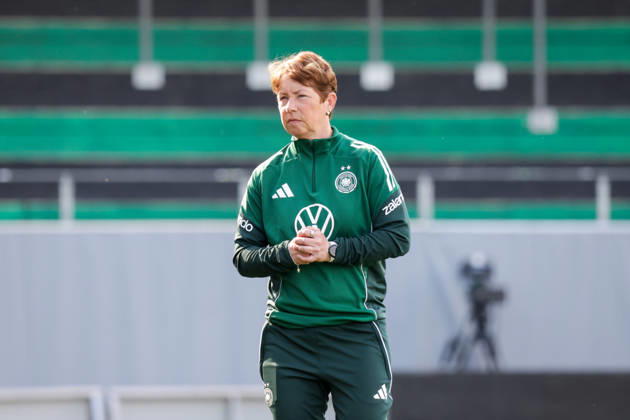 17 04 2026, xgrfx, Football DFB Media Dates, German Womens National Team Training v l Maren Meinert German Womens National Team DFL DFB REGULATIONS PROHIBIT ANY USE OF PHOTOGRAPHS as IMAGE SEQUENCES and or QUASI VIDEO Ried