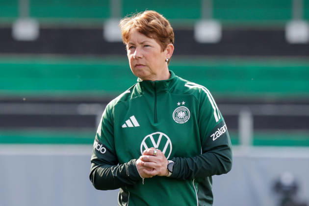 17 04 2026, xgrfx, Football DFB Media Dates, German Womens National Team Training v l Maren Meinert German Womens National Team DFL DFB REGULATIONS PROHIBIT ANY USE OF PHOTOGRAPHS as IMAGE SEQUENCES and or QUASI VIDEO Ried