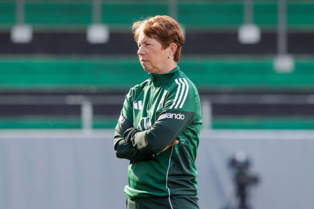 17 04 2026, xgrfx, Football DFB Media Dates, German Womens National Team Training v l Maren Meinert German Womens National Team DFL DFB REGULATIONS PROHIBIT ANY USE OF PHOTOGRAPHS as IMAGE SEQUENCES and or QUASI VIDEO Ried