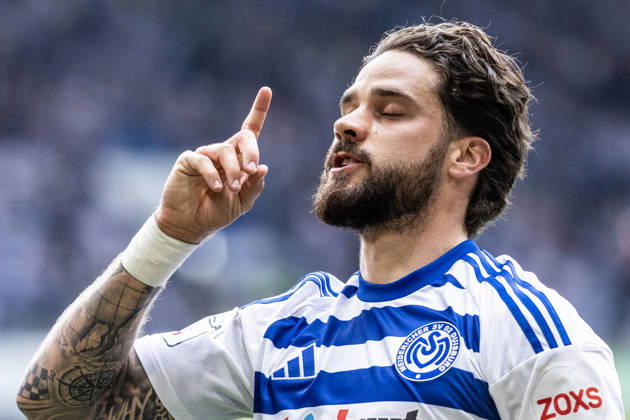 3 Liga MSV Duisburg TSG Hoffenheim II 18 04 2026 MSV Duisburg celebrates the goal, 1 0 by Lex Tyger Lobinger MSV Duisburg, 45 3 Liga MSV Duisburg TSG Hoffenheim II Schauinsland Reisen Arena, Duisburg, 18 04 2026 DFB regulations prohibit any use of photographs as image sequences and or quasi video Copyright: xBEAUTIFULxSPORTS Buriakovx