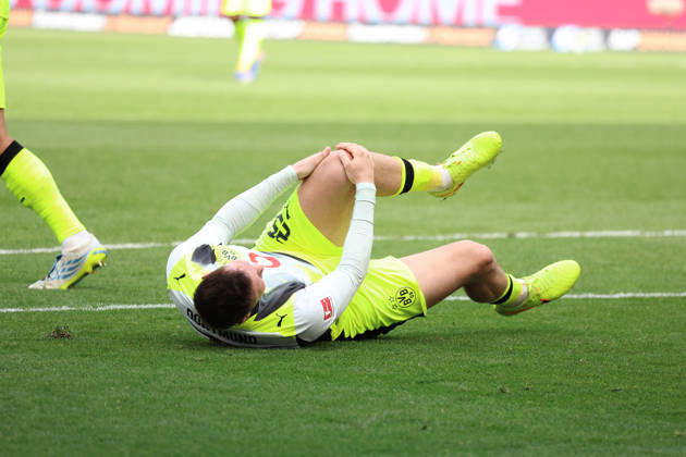18 04 2026, xrekx, Fussball 1 Bundesliga, TSG 1899 Hoffenheim Borussia Dortmund v l Niklas Süle Suele Borussia Dortmund verletzt, Verletzung, Schmerz, Schmerzen, injured, injury, pain, pains DFL DFB REGULATIONS PROHIBIT ANY USE OF PHOTOGRAPHS as IMAGE SEQUENCES and or QUASI VIDEO Sinsheim