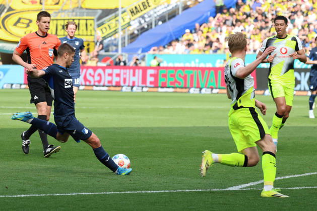 18 04 2026, xrekx, Soccer 1 Bundesliga, TSG 1899 Hoffenheim Borussia Dortmund v l Andrej Kramaric TSG 1899 Hoffenheim DFL DFB REGULATIONS PROHIBIT ANY USE OF PHOTOGRAPHS as IMAGE SEQUENCES and or QUASI VIDEO Sinsheim