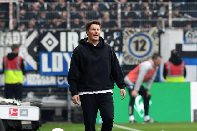 Trainer Merlin Polzin Hamburger SV gestures, gestures during the Bundesliga match between SV Werder Bremen and Hamburger SV, Weserstadion on April 18, 2026 in Bremen, Germany Photo by Ralf Treese DeFodi Images Trainer Merlin Polzin Hamburger SV gestures during the Bundesliga match between SV Werder Bremen and Hamburger SV at Weserstadion on April 18, 2026 in Bremen, Germany Photo by Ralf Treese DeFodi Images DFL regulations prohibit any use of photographs as image sequences and or quasi video Photo by Ralf Treese DeFodi Images