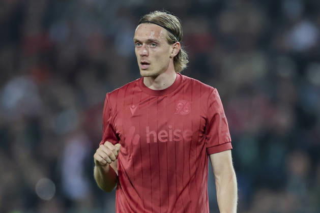 Stefan Teitur Thordarson Hannover 96 looks disappointed, 2 Bundesliga, Hannover 96 v SC Paderborn 07, Heinz von Heiden Arena on April 18, 2026 in Hanover, Germany Photo by Marco Steinbrenner DeFodi Images Stefan Teitur Thordarson Hannover 96 looks disappointed, 2 Bundesliga, Hannover 96 v SC Paderborn 07, Heinz von Heiden Arena, April 18, 2026 in Hanover, Germany Photo by Marco Steinbrenner DeFodi Images