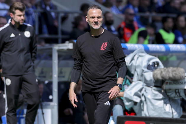 Coach Alexander Ende Fortuna Duesseldorf looks disappointed, 2 Bundesliga, 1 FC Magdeburg v Fortuna Düsseldorf, Avnet Arena on April 18, 2026 in Magdeburg, Germany Photo by Marco Steinbrenner DeFodi Images Coach Alexander Ende Fortuna Duesseldorf looks disappointed, 2 Bundesliga, 1 FC Magdeburg v Fortuna Düsseldorf, Avnet Arena, April 18, 2026 in Magdeburg, Germany Photo by Marco Steinbrenner DeFodi Images