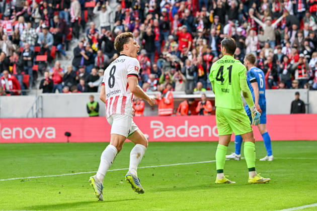 Celebration for the goal to 2 1 by Maximilian Eggestein SC Freiburg, 08 GER, SC Freiburg 1 FC Heidenheim, Football, Bundesliga, Matchday 30, Season 2025 2026, 19 04 2026 DFL DFB REGULATIONS PROHIBIT ANY USE OF PHOTOGRAPHS AS IMAGE SEQUENCES AND OR QUASI VIDEO GER, SC Freiburg 1 FC Heidenheim, Football, Bundesliga, Matchday 30, Season 2025 2026, 19 04 2026 Freiburg Copyright: xEibner-Pressefoto ThomasxHessx EP_THS