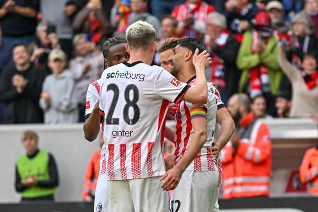 Celebration for the goal to 2 1 by Maximilian Eggestein SC Freiburg, 08 GER, SC Freiburg 1 FC Heidenheim, Football, Bundesliga, Matchday 30, Season 2025 2026, 19 04 2026 DFL DFB REGULATIONS PROHIBIT ANY USE OF PHOTOGRAPHS AS IMAGE SEQUENCES AND OR QUASI VIDEO GER, SC Freiburg 1 FC Heidenheim, Football, Bundesliga, Matchday 30, Season 2025 2026, 19 04 2026 Freiburg Copyright: xEibner-Pressefoto ThomasxHessx EP_THS