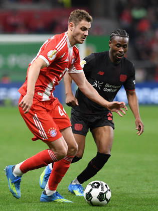 Josip Stanisic FC Bayern Muenchen and Nathan Tella Bayer 04 Leverkusen in a duel during the DFB Cup semifinal match between Bayer 04 Leverkusen v FC Bayern Munich, BayArena on April 22, 2026 in Leverkusen, Germany Photo by Ralf Treese DeFodi Images Josip Stanisic FC Bayern Muenchen and Nathan Tella Bayer 04 Leverkusen battle for the ball during the DFB Cup semifinal match between Bayer 04 Leverkusen and FC Bayern München at BayArena on April 22, 2026 in Leverkusen, Germany Photo by Ralf Treese DeFodi Images