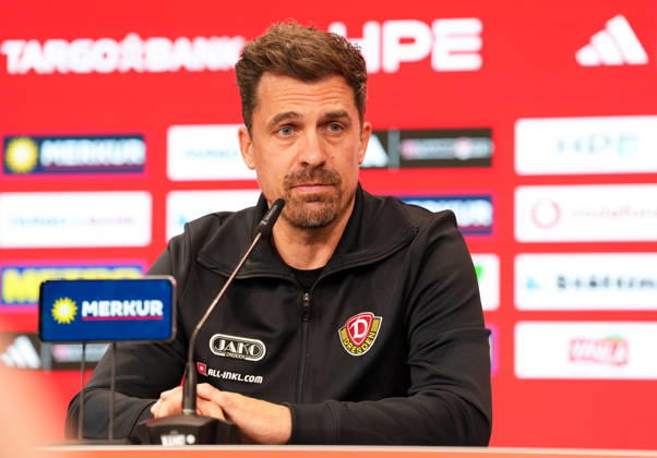 Thomas Stamm (SG Dynamo Dresden, Cheftrainer) during the post-match press conference, PK, Pressekonferenz Fortuna Duesseldorf vs SG Dynamo Dresden, 2. Bundesliga, 31. Spieltag, Saison 2025 2026, MERKUR SPIEL-ARENA, GER, 24.04.2026 DFL REGULATIONS PROHIBIT ANY USE OF PHOTOGRAPHS AS IMAGE SEQUENCES AND OR QUASI-VIDEO Foto: HMB Media Scott W. Coleman Duesseldorf MERKUR SPIEL-ARENA Nordrhein-Westfalen GER Copyright: xScottxW.xColemanx