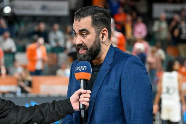 Ramon Diaz Sanchez Basketball Loewen Braunschweig, Coach in interview at DYN RASTA Vechta vs Basketball Loewen Braunschweig, easyCredit Basketball Bundesliga, Matchday 31, Season 2025 2026, 24 04 2026, RASTA Vechta vs Basketball Loewen Braunschweig, easyCredit Basketball Bundesliga, Matchday 31, Season 2025 2026, 24 04 2026 Vechta Copyright: xEibner-Pressefoto RobertxGertzenx EP_RGN