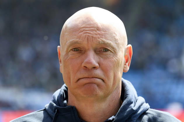 Coach Uwe Roesler VfL Bochum looks dejected during the 2 Bundesliga match between VfL Bochum and SpVgg Greuther Fürth at Vonovia Ruhrstadion on April 26, 2026 in Bochum, Germany, Germany Photo by Max Maiwald DeFodi Images Coach Uwe Roesler VfL Bochum looks dejected during the 2 Bundesliga match between VfL Bochum and SpVgg Greuther Fürth at Vonovia Ruhrstadion on April 26, 2026 in Bochum, Germany Photo by Max Maiwald DeFodi Images Photo by Max Maiwald DeFodi Images