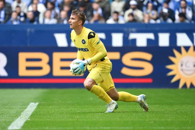 Goalkeeper Hans Christian Bernat Karlsruher SC 05 04 2026, Soccer 2 Bundesliga, Season 2025 2026, 28 Matchday, FC Schalke 04 Karlsruher SC DFL regulations prohibit any use of photographs as image sequences and or quasi video Gelsenkirchen Veltins Arena Nordrhein Westfalen Germany Team2