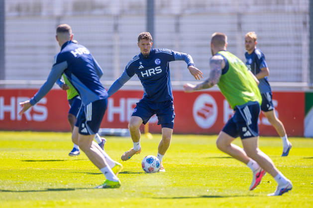 30 04 2026, Football, Training of FC Schalke 04 Janik Bachmann FC Schalke 04 Gelsenkirchen Training ground FC Schalke 04 NRW Germany xRHR PHOTO YYx Copyright: RHR-FOTOx RHR-FOTO YY