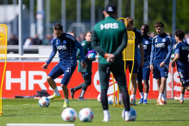30 04 2026, Football, Training of FC Schalke 04 Kenan Karaman FC Schalke 04 Gelsenkirchen Training ground FC Schalke 04 NRW Germany xRHR PHOTO YYx Copyright: RHR-FOTOx RHR-FOTO YY
