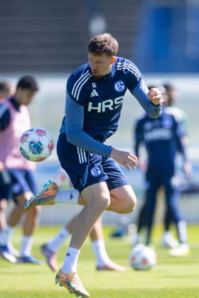 30 04 2026, Football, Training of FC Schalke 04 Janik Bachmann FC Schalke 04 Gelsenkirchen Training ground FC Schalke 04 NRW Germany xRHR PHOTO YYx Copyright: RHR-FOTOx RHR-FOTO YY