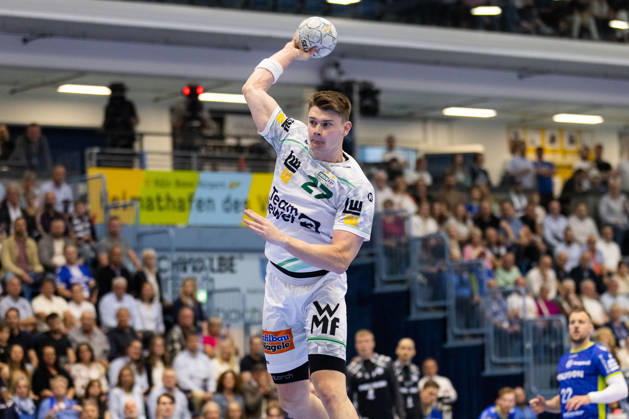 Oskar SUNNEFELDT FRISCH AUF Goeppingen, 27 scores a goal, Action, Goal throw GER, VfL Gummersbach vs FRISCH AUF Goeppingen, Handball, Bundesliga, Matchday 30, Season 2025 2026, 30 04 2026, GER, VfL Gummersbach vs FRISCH AUF Goeppingen, Handball, Bundesliga, Matchday 30, Season 2025 2026, 30 04 2026, Gummersbach Copyright: xEibnerxPressefoto OliverxSchmidtx EP_OST