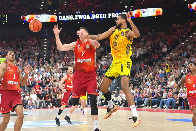 Johannes VOIGTMANN FCB , action,duel against Norris AGBAKOKO Berlin Basketball BBL,season 2025 2026 FC Bayern Muenchen Alba Berlin on 01 05 2026, S A P G A R D EN