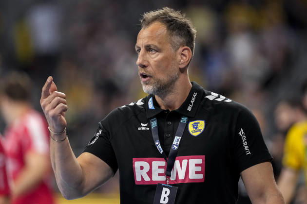 Maik Machulla coach, head coach, RNL , gives instructions, gestures, gesticulates with arms, single image, single photo, action, action, 01 05 2026, Mannheim Germany , Handball, Bundesliga, Rhein Neckar Löwen MT Melsungen xozx
