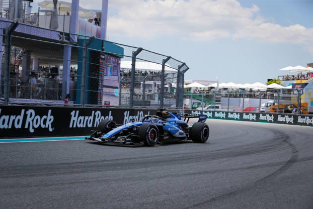 (23) Alexander Albon (THA) - Atlassian Williams F1 Team - Williams FW48 - Mercedes during the Formula 1 Crypto.com Miami Grand Prix 2026 at Miami International Autodrome in Miami Gardens, United States. Round 6 of the 2026 FIA Formula One World Championship, WM, Weltmeisterschaft held May 1-3, 2026. The Miami International Autodrome, located in the grounds of the Hard Rock Stadium, hosts the sixth round featuring the Sprint format. This event weekend features the F1 Sprint format, with a Sprint Shootout and Sprint Race in addition to the standard qualifying session and Grand Prix. Copyright: xAlessioxDexMarcox xAvens-images.com AvensImages IPAxSportx xipa-agency.netx xx IPA_74364200 IPA_Agency_IPA74364200