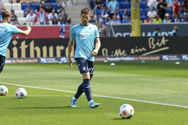 Andrej Kramaric TSG Hoffenheim, 27 warming up before the start of the match , Germany, Soccer, 1 Bundesliga, Matchday 32, 2025 2026, TSG Hoffenheim vs VfB Stuttgart, 02 05 2026, Sinsheim PreZero Arena Germany Copyright: xGrantxHubbsx