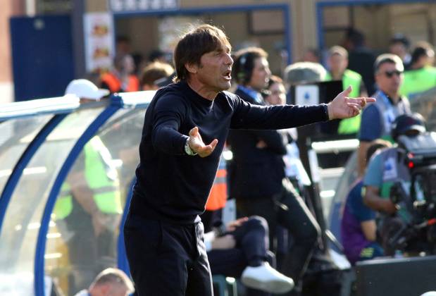 Foto IPP Albano Angilletta Como 02 05 2026 Calcio Campionato di serie A 2025 2026 Como - Napoli nella foto: Antonio Conte allenatore del Napoli Italy Photo Press World Copyright italy ITALY Copyright: xR4924_italyphotopressx