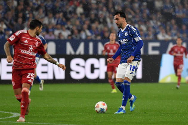 Kenan Karaman FC Schalke 04 in action, on the ball, single action during the 2 Bundesliga match between FC Schalke 04 and Fortuna Düsseldorf, Veltins Arena on May 02, 2026 in Gelsenkirchen, Germany Photo by Ralf Treese DeFodi Images Kenan Karaman FC Schalke 04 controls the ball during the 2 Bundesliga match between FC Schalke 04 and Fortuna Düsseldorf at Veltins Arena on May 2, 2026 in Gelsenkirchen, Germany Photo by Ralf Treese DeFodi Images DFL regulations prohibit any use of photographs as image sequences and or quasi video Photo by Ralf Treese DeFodi Images