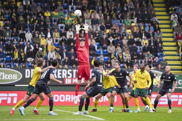 SITTARD - Fortuna Sittard goalkeeper Mattijs Branderhorst jumps for the ball during the Dutch Eredivisie match between Fortuna Sittard and Feyenoord at the Fortuna Sittard stadium on 3 May 2026 in Sittard, the Netherlands. TOBIAS KLEUVER ANP Eredivisie 2025-2026 xVIxANPxSportx xxANPxIVx 557368634 originalFilename: 557368634