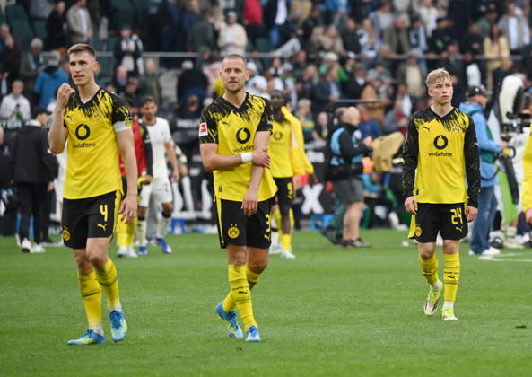 Nico Schlotterbeck Borussia Dortmund , Waldemar Anton Borussia Dortmund , Daniel Svensson Borussia Dortmund , v li , after the match 03 05 2026, Soccer 1 Bundesliga, Season 2025 2026, Matchday 32, Borussia Mönchengladbach Borussia Dortmund DFL regulations prohibit any use of photographs as image sequences and or quasi video Moenchengladbach Borussia Park Nordrhein Westfalen Germany Team2