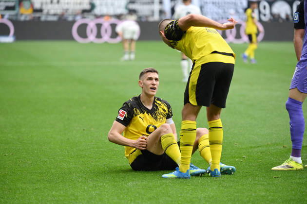 Nico Schlotterbeck Borussia Dortmund , Waldemar Anton Borussia Dortmund , v li 03 05 2026, Fußball 1 Bundesliga, Saison 2025 2026, 32 Spieltag, Borussia Mönchengladbach Borussia Dortmund 1 0 DFL regulations prohibit any use of photographs as image sequences and or quasi video Moenchengladbach Borussia Park Nordrhein Westfalen Germany Team2