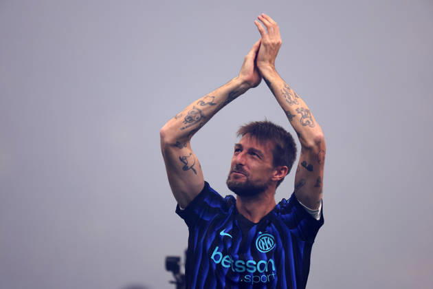 Serie A Fc Internazionale - Parma Calcio Francesco Acerbi of Fc Internazionale celebrates the victory of the Italian Serie A championship at the end of the Serie A match beetween Fc Internazionale and Parma Calcio at Stadio Giuseppe Meazza on May 3 2026 in Milan Italy . Milano Stadio Giuseppe Meazza Italy Copyright: xMarcoxCanonierox