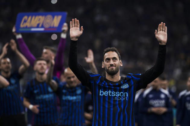 FC Internazionale v Parma Calcio - Serie A Hakan Calhanoglu of FC Internazionale celebrates the victory of Italian Serie A championship (Scudetto) at the end of the Serie A football match between FC Internazionale and Parma Calcio. Milan Italy Copyright: xNicolòxCampox