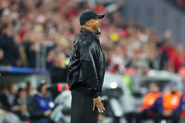 disappointment for head coach Vincent Kompany FC Bayern Muenchen , FC Bayern Muenchen vs Paris Saint Germain, Football, UEFA, Champions League, semi-final, second leg, 06 05 2026 Muenchen Bayern Germany Copyright: xkolbert-press ChristianxKolbertx