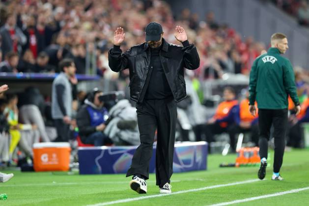 disappointment for head coach Vincent Kompany FC Bayern Muenchen , FC Bayern Muenchen vs Paris Saint Germain, Football, UEFA, Champions League, semi-final, second leg, 06 05 2026 Muenchen Bayern Germany Copyright: xkolbert-press ChristianxKolbertx