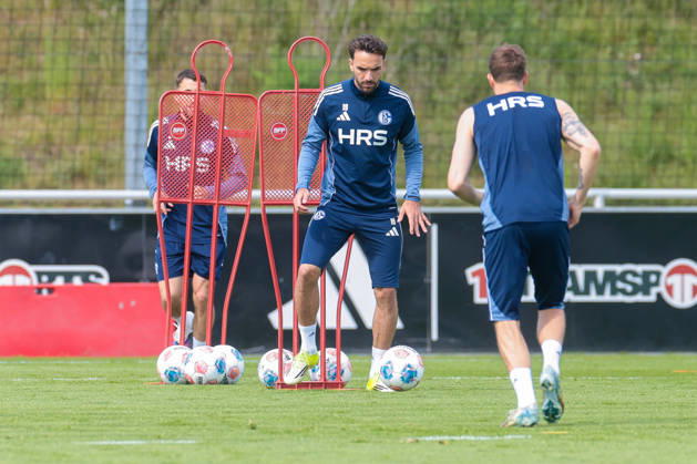 07 05 2026, Football, Training of FC Schalke 04 Kenan Karaman FC Schalke 04 Gelsenkirchen Training ground FC Schalke 04 NRW Germany xRHR PHOTO YYx Copyright: RHR-FOTOx RHR-FOTO YY