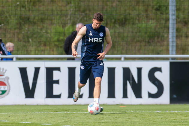 07 05 2026, Soccer, Training of FC Schalke 04 Janik Bachmann FC Schalke 04 Gelsenkirchen Training ground FC Schalke 04 NRW Germany xRHR PHOTO YYx Copyright: RHR-FOTOx RHR-FOTO YY