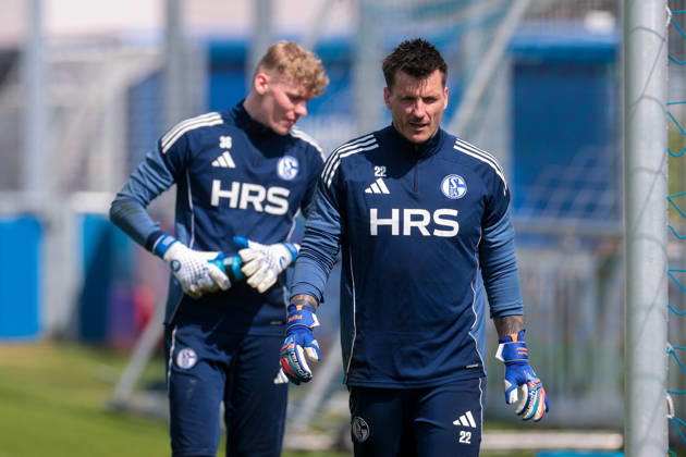 07 05 2026, Soccer, Training of FC Schalke 04 f l Goalkeeper Johannes Siebeking FC Schalke 04 , Goalkeeper Kevin Müller FC Schalke 04 Gelsenkirchen Training ground FC Schalke 04 NRW Germany xRHR PHOTO YYx Copyright: RHR-FOTOx RHR-FOTO YY