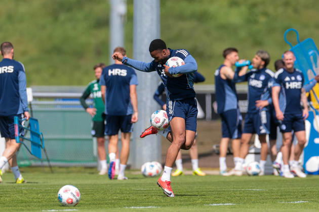 07 05 2026, Football, Training of FC Schalke 04 Moussa Sylla FC Schalke 04 Gelsenkirchen Training ground FC Schalke 04 NRW Germany xRHR PHOTO YYx Copyright: RHR-FOTOx RHR-FOTO YY