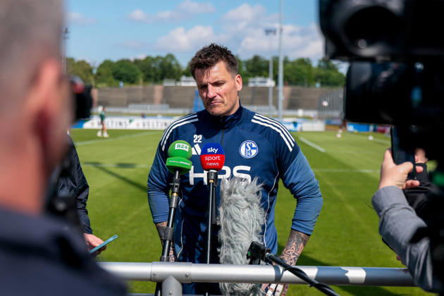 07 05 2026, Football, Training of FC Schalke 04 Media round with goalkeeper Kevin Müller FC Schalke 04 Gelsenkirchen Training ground FC Schalke 04 NRW Germany xRHR PHOTO YYx Copyright: RHR-FOTOx RHR-FOTO YY