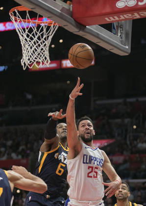 October 24, 2017 - Los Angeles, California, U.S - Austin Rivers 25 of the Los Angeles Clippers goes for a shot during their regular season NBA, Basketball Herren, USA game against the Utah Jazz on Tuesday October 24, 2017 at the Staples Center in Los Angeles, California. Clippers defeats Jazz, 102-84. Copyright: xJavierxRojasx