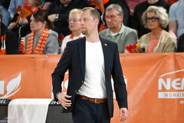 Christian Held RASTA Vechta, Coach gestures RASTA Vechta vs Rostock Seawolves, easyCredit Basketball Bundesliga, 33 Matchday, Season 2025 2026, 08 05 2026, RASTA Vechta vs Rostock Seawolves, easyCredit Basketball Bundesliga, 33 Matchday, Season 2025 2026, 08 05 2026 Vechta Copyright: xEibner-Pressefoto RobertxGertzenx EP_RGN