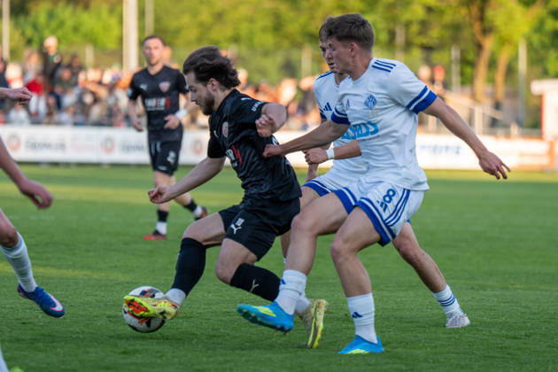 Soccer Men Regionalliga Bayern Season 2025 2026 33 Matchday 08 05 2026 TSV Buchbach Viktoria Aschaffenburg SMR Arena Tobias Heiland L of TSV Buchbach in a duel with Lars Kleiner R of SV Viktoria Aschaffenburg Buchbach SMR Arena Bavaria Germany