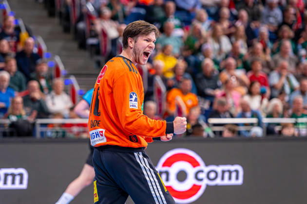 Simon Gade TSV Hannover Burgdorf, No. 16 v l , TSV Hannover Burgdorf green against SC DHfK Leipzig white on matchday 31 of the 2025 2026 season in the DAIKIN Handball Bundesliga 08 05 2026, ZAG Arena Hannover, GER , Copyright: xJanxGuentherx xTSVxHannover-Burgdorfx