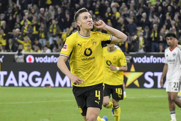 Nico Schlotterbeck Dortmund 4 cheers after scoring 2 1 08 05 2026 ¢ Football ¢ Borussia Dortmund vs Eintracht Frankfurt, Signal Iduna Park, Dortmund, DFB DFL REGULATIONS PROHIBIT ANY USE OF PHOTOGRAPHS AS IMAGE SEQUENCES AND OR QUASI VIDEO Copyright: xpepphotox xHorstxMauelshagenx pep00321, pep_20260508_hm_353063